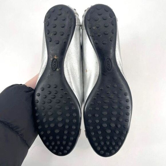 Tod's Womens Leather Round Toe Slip-On Ballet Flats Shoes Silver Black Size 38.5 - Picture 9 of 10